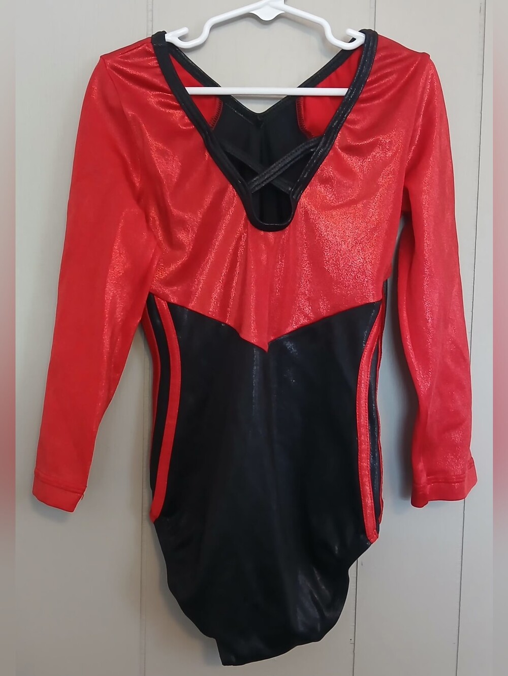 adidas Girls Medium/large Black and Red Leotard - Picture 2 of 3